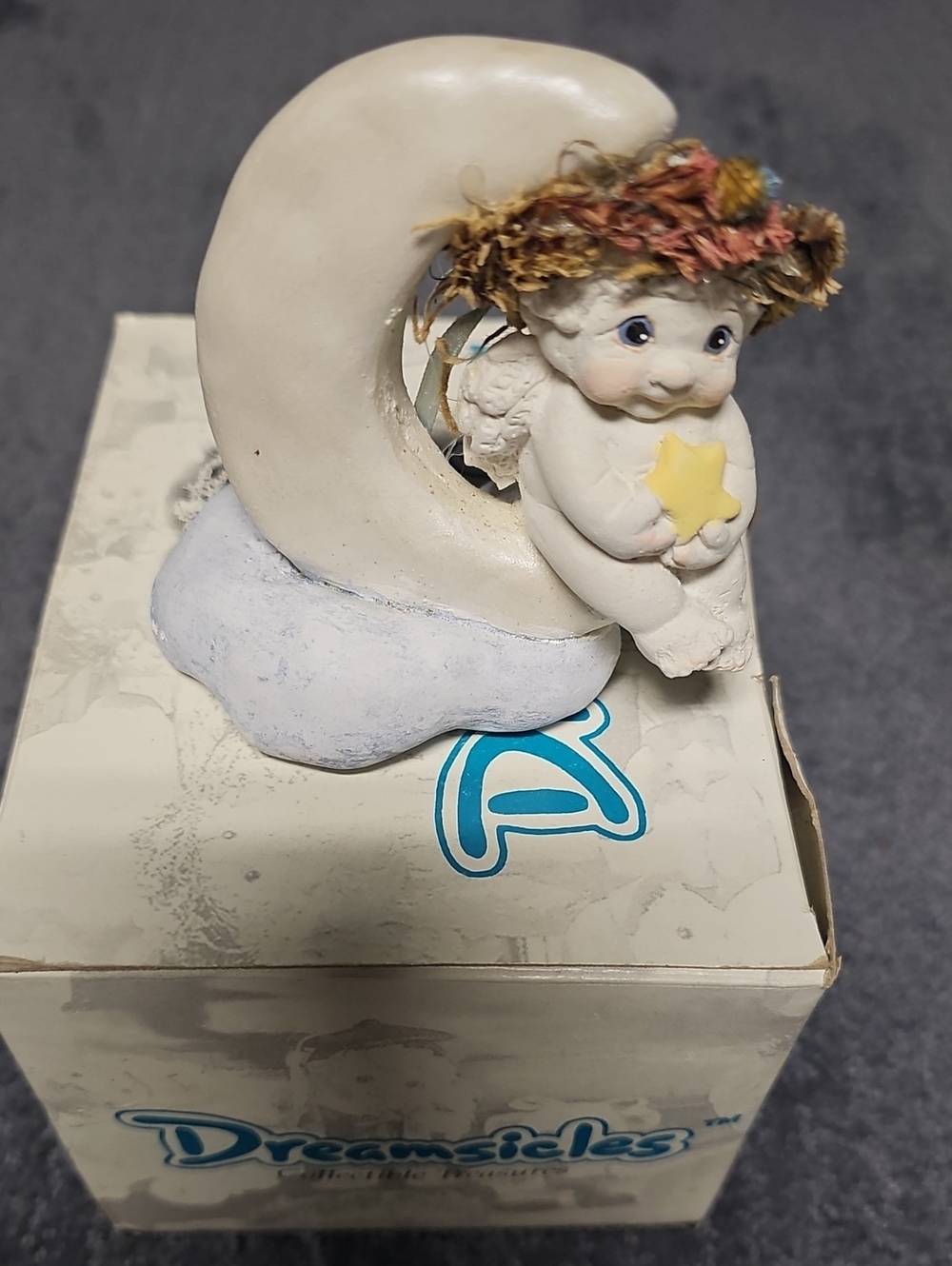 Dreamsicles Moonglow 1994 Cherub Figurine DC235 Original Retail Box VTG